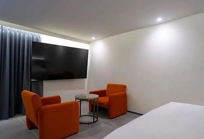 Hotel Tara
