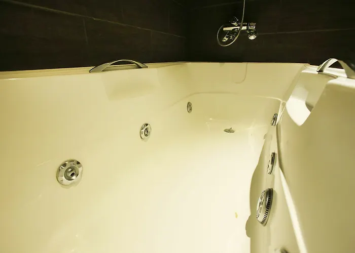 Tara Hotel 2*